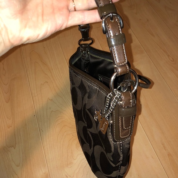 Coach Bag in Brown Fabric - Picture 2 of 8